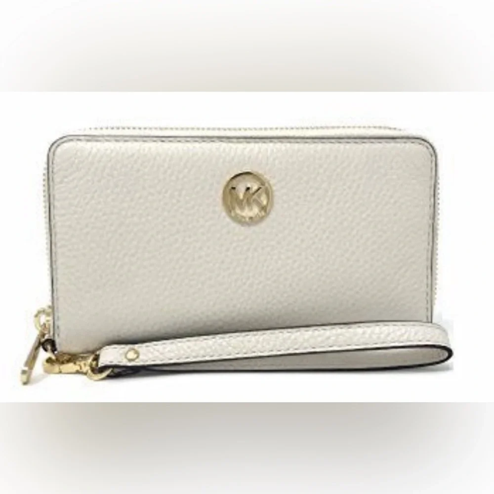 Michael Kors Cream Wallet with strap - Picture 1 of 4